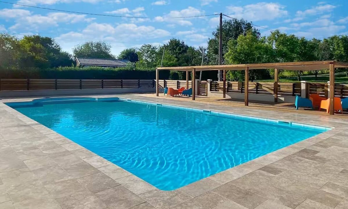 Levignac-de-Guyenne House | Unit 9 – Abeille A stylish, spacious 3-bed retreat made for families or friends