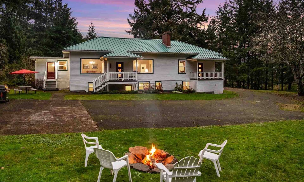 Manzanita House | Unparalleled Beach Experience, Private Setting as Converted Schoolhouse, Fire-pit, Gazebo, Games