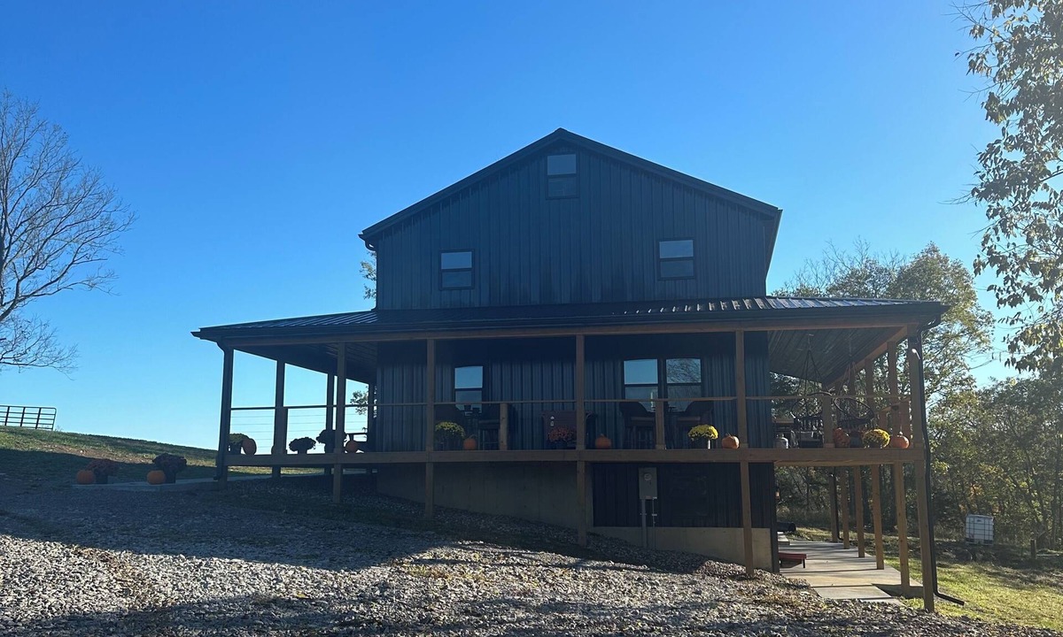 Port Royal House | Unplug & Unwind: Private 4BR Farmhouse with Wraparound Porch & Scenic Views