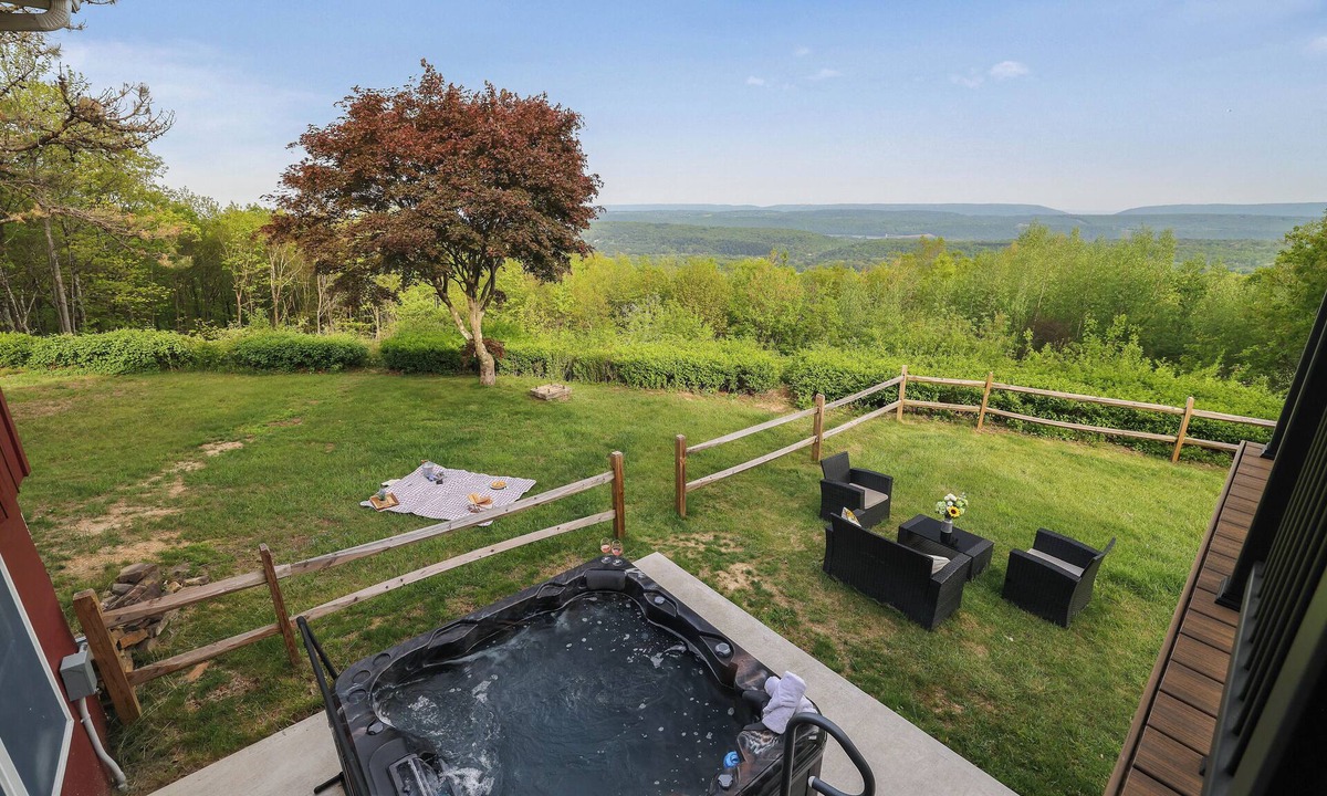 Jim Thorpe Cabin | Unreal Mountain Views w/Hot tub Near Charming Jim Thorpe & Blue Mountain Skiing