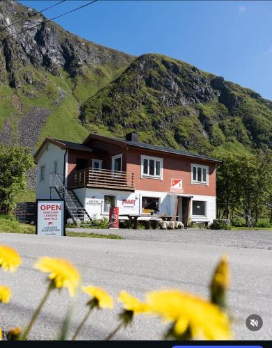Unstad Hostel | Unstad Surfpacker Hostel
