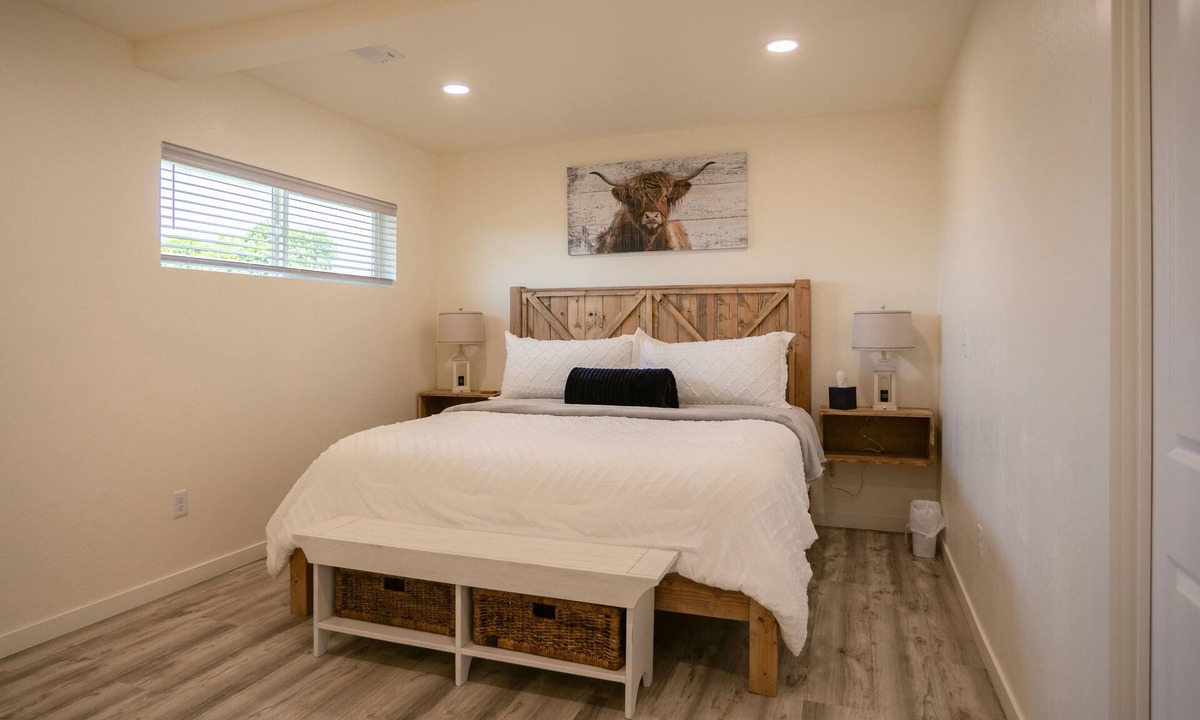 Eagle Point House | Unwind in this stylish, fully remodeled farmhouse with mountain views and a private hot tub
