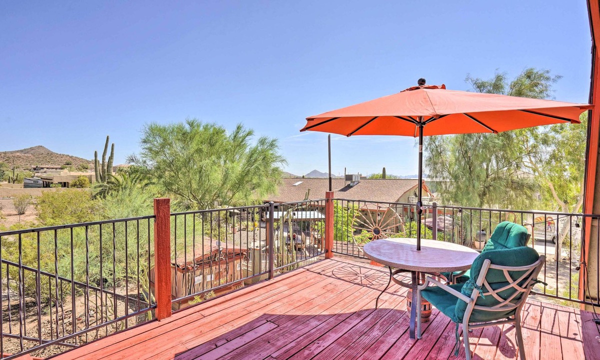 Desert View Apartment | Unwind Poolside! Dreamy Desert Oasis in Phoenix