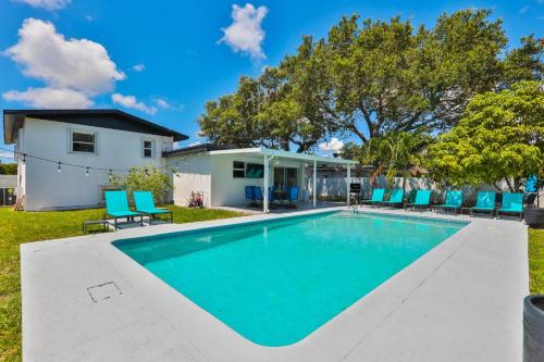 Ives Estates House | Up and down - flat Are boring villa