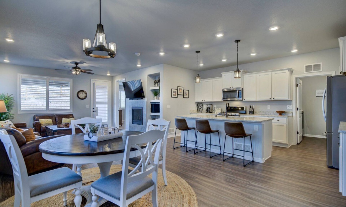 Peregrine House | Updated 5BR Home | Perfect for Families & Groups