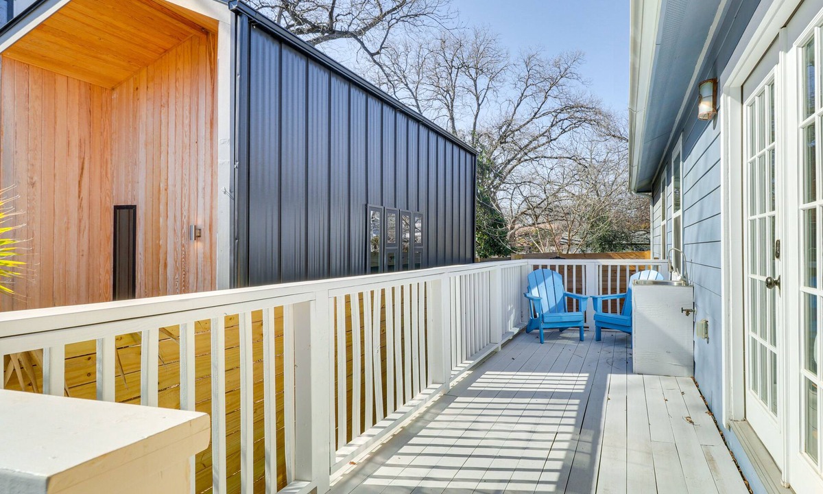 Holly House | Updated Austin Home ~ 1 Block to Hike/Bike Trail!