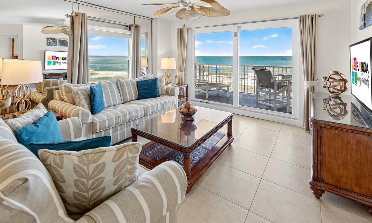 Seawinds Condo Condo | Updated direct oceanfront 2/2, corner condo with private balcony, heated pool and garage