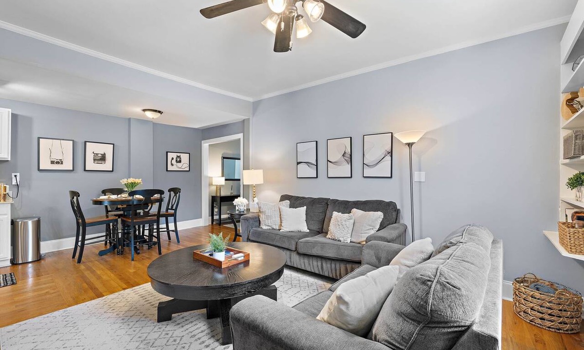 Southwest Raleigh Apartment | Updated Historic 2BR Walk to Glenwood South &Fletcher Park