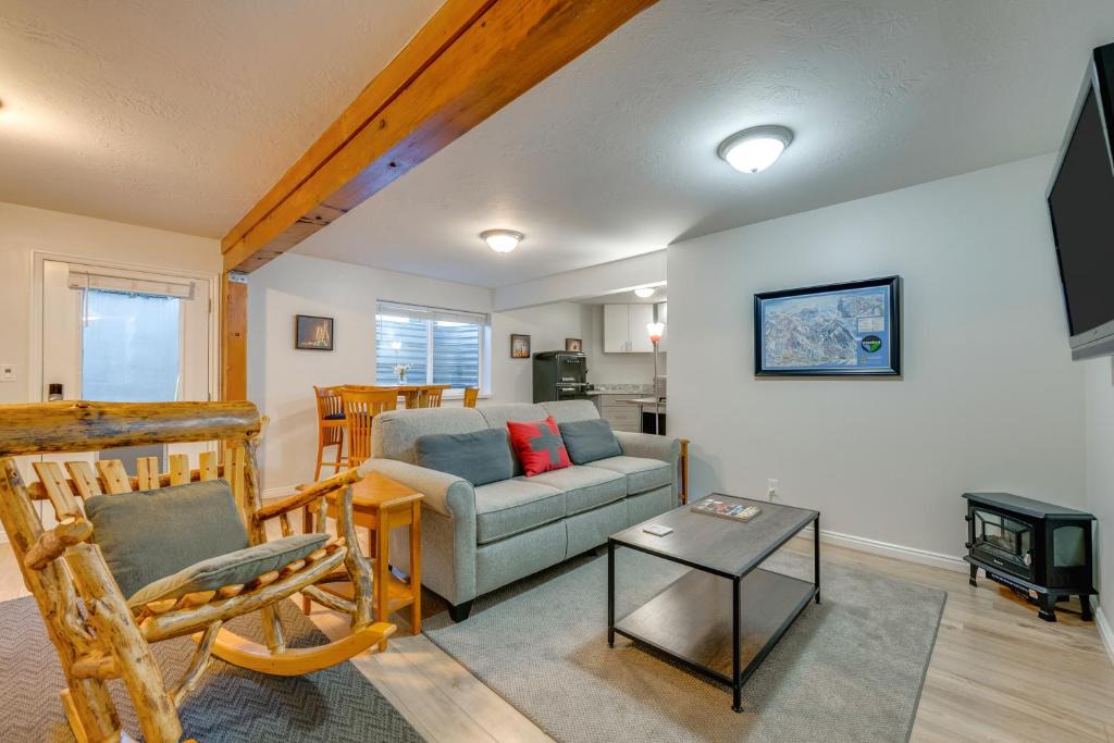 Sandy Apartment | Updated Home w/Mtn Views: 8 Mi to Snowbird Resort