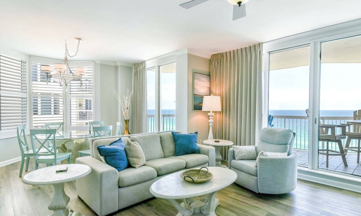 Destin Condo | Updated Modern Beachfront Condo w/Stunning Gulf Views in Destin! 🌴☀🌊