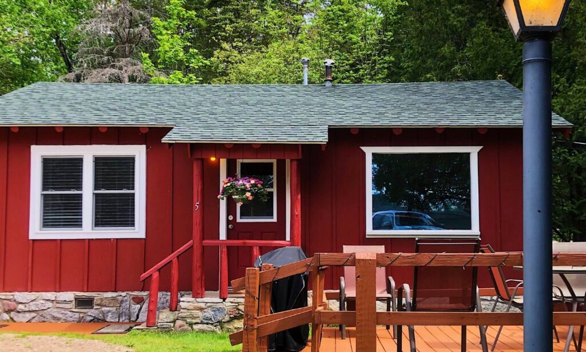 Trout Lake Cabin | Updated Rustic Cabin #5 at Twin Cedars on Frenchman Lake in Trout Lake, MI