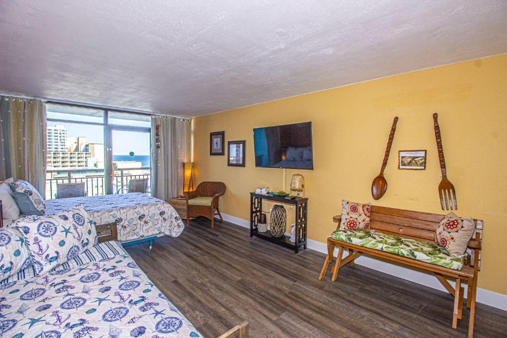 Myrtle Beach Apartment | Updated South Asian Inspired Ocean View Condo Landmark Resort 811