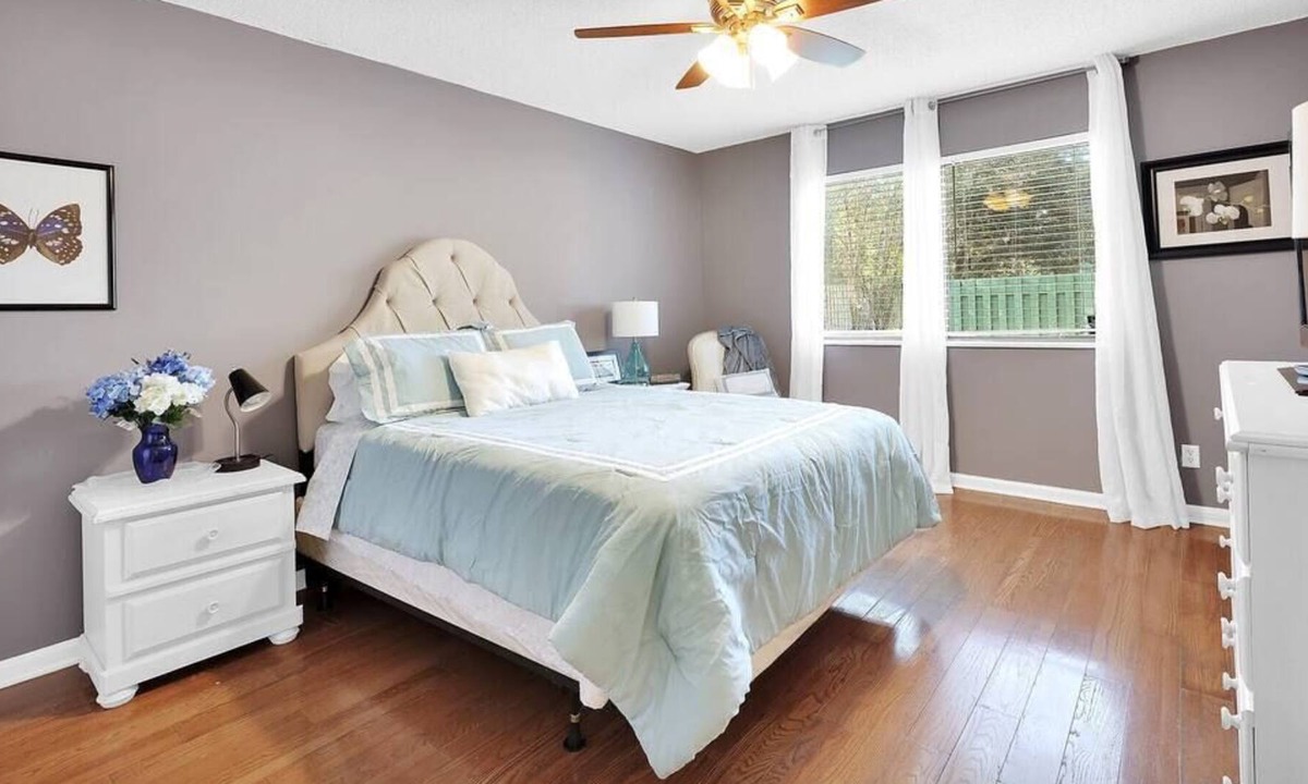 Southside Condo | Updated & Spacious 2 Bed Condo Sleeps 6 1st fl