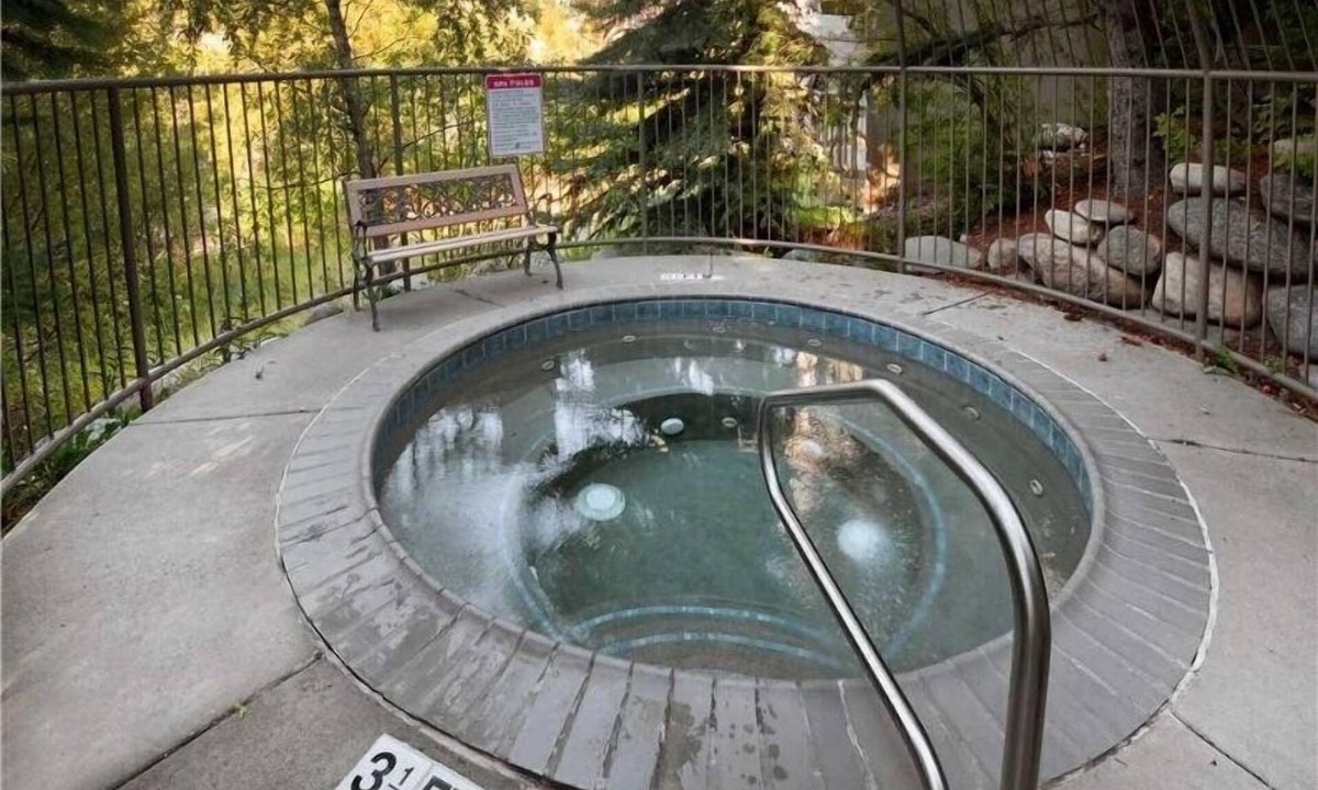 Avon Condo | Updated with a Modern Touch, Hot Tub, on the Eagle River