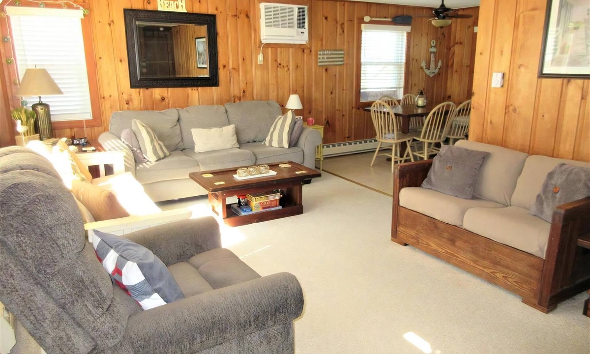 Harvey Cedars Apartment | Upgraded 2nd floor duplex in the heart of Harvey Cedars close to the bay beach.