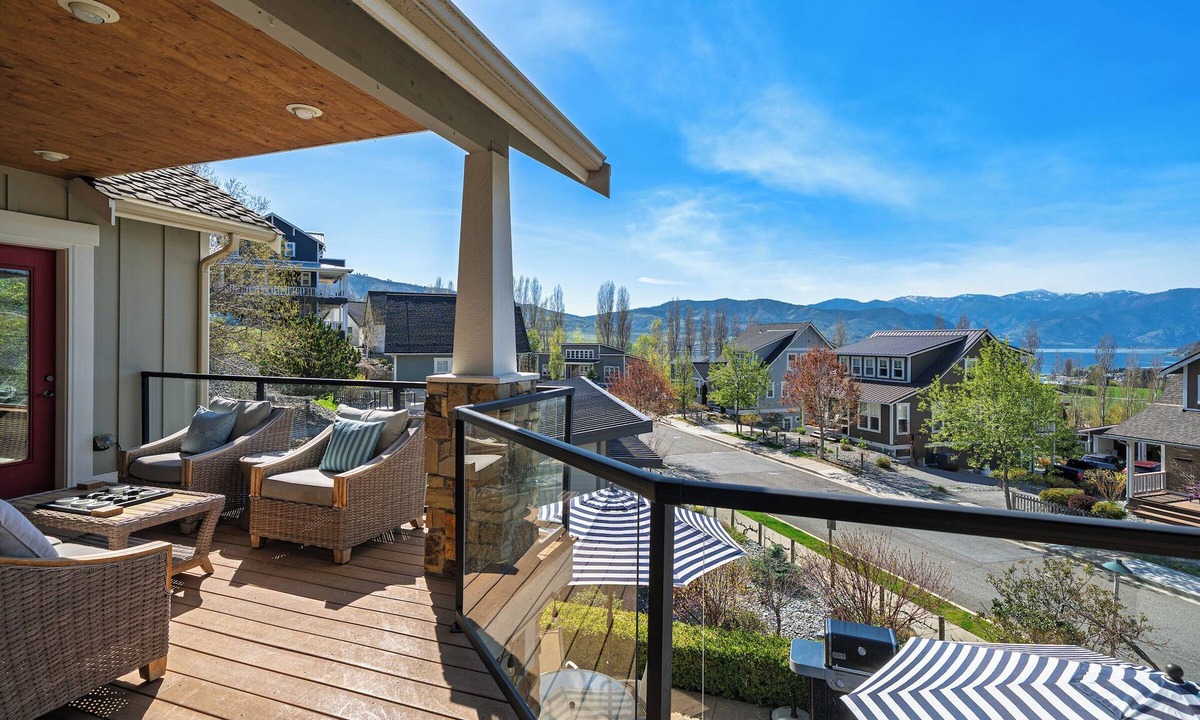 Chelan House | Uplake Perch at Chelan Lookout Vacation Rentals