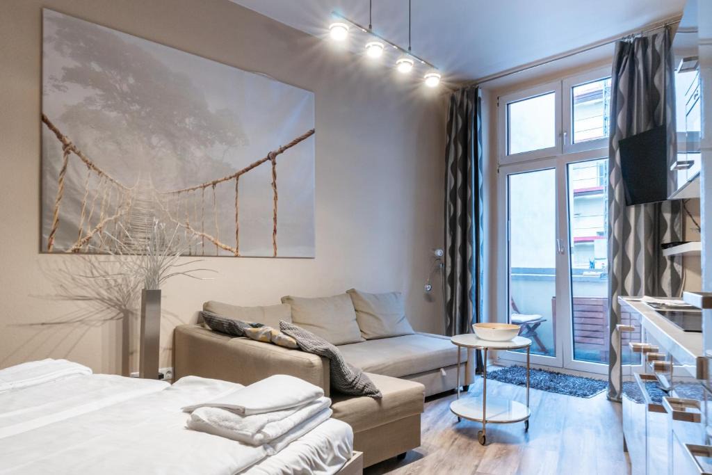 Friedrichshain Apartment | Upmarket Studio with Balcony in Friedrichshain