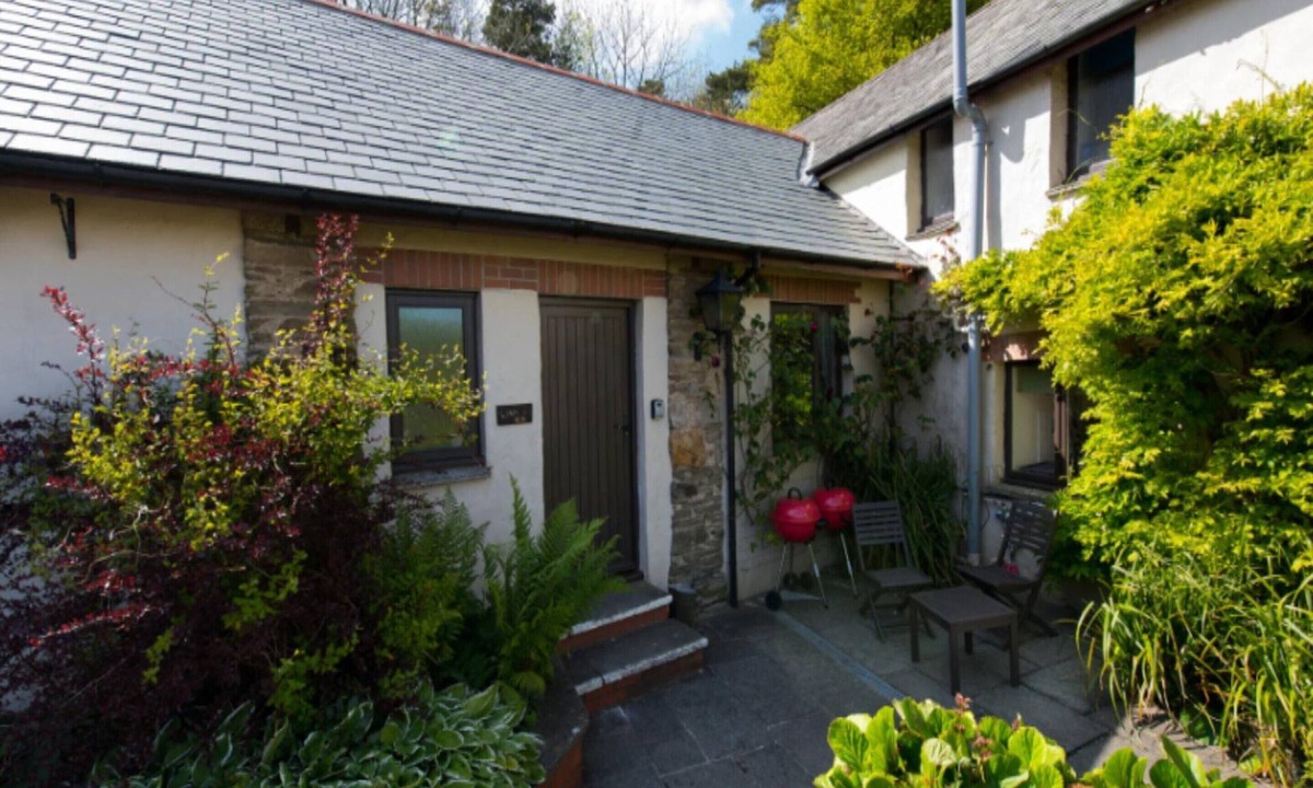 Berrynarbor Hotel | Upper Mill Cottages