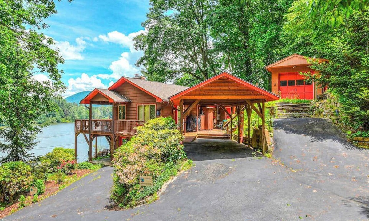 Lake Junaluska House | Upper unit lakefront home with lake views, wood fireplace, shared outdoor pool