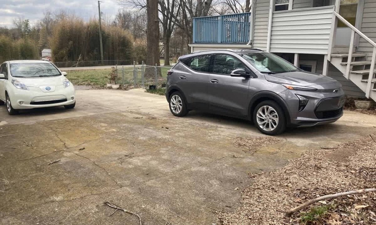 Lakewood House | Upper Unit Retreat|2BR Near Downtown| Pet-Friendly