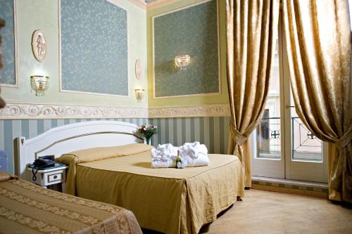 Rione III Colonna House | Upper View Suite
