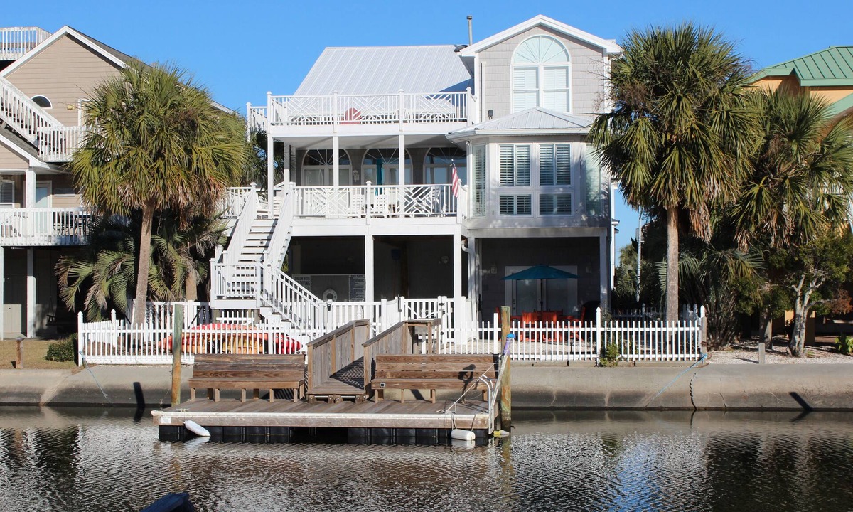 Ocean Isle Beach House | Upscale 6 Bedroom Canal Waterfront, Private Pool, Golf Cart, Kayaks, Bikes- WOW