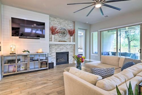 Belterra House | Upscale Austin Area Escape: Families Welcome!