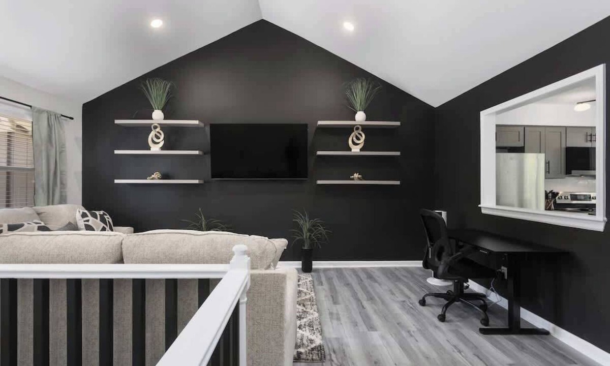 Grandview House | Upscale Corporate KC Retreat