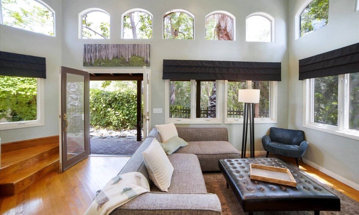 Rossmoyne House | UPSCALE GUEST HOUSE IN THE HILLS