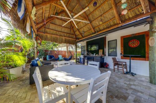 Santa Barbara Estates House | Upscale Home w/Hot Tub: Walk to Pompano Beach!