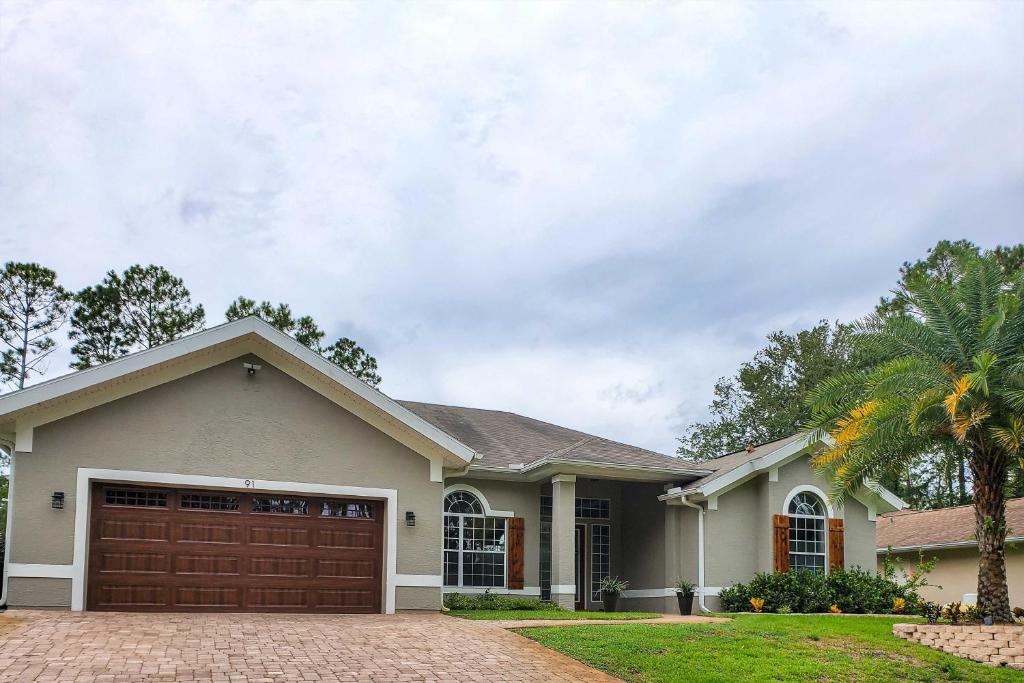 Indian Trails House | Upscale Palm Coast Home w/Pool: 7 Mi to Beaches!