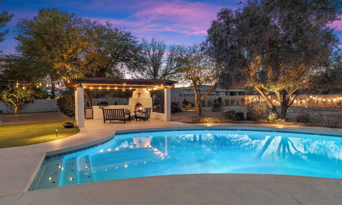 Paradise Country Estates House | Upscale, Private, 1-Acre Paradise Valley Home. Pool, Labyrinth & Luxe Design