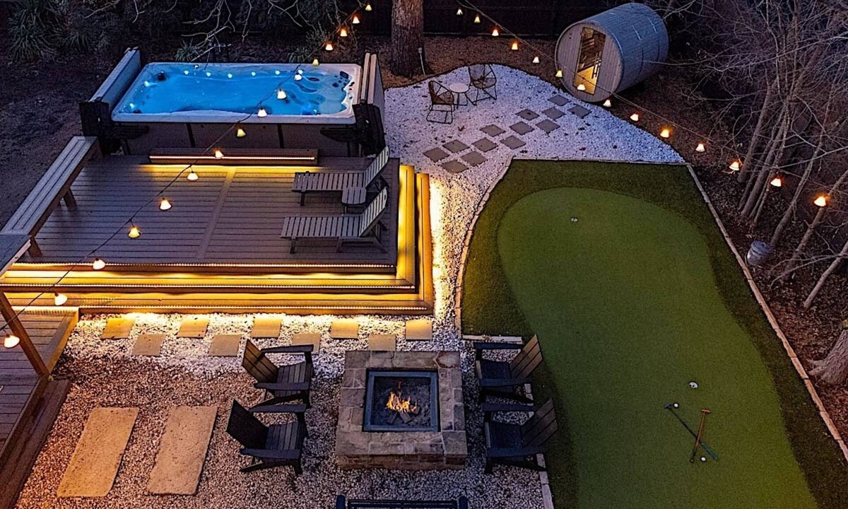 Fredericksburg House | Upscale|Swimspa-pool|sauna|hot tub|2 blk to Main