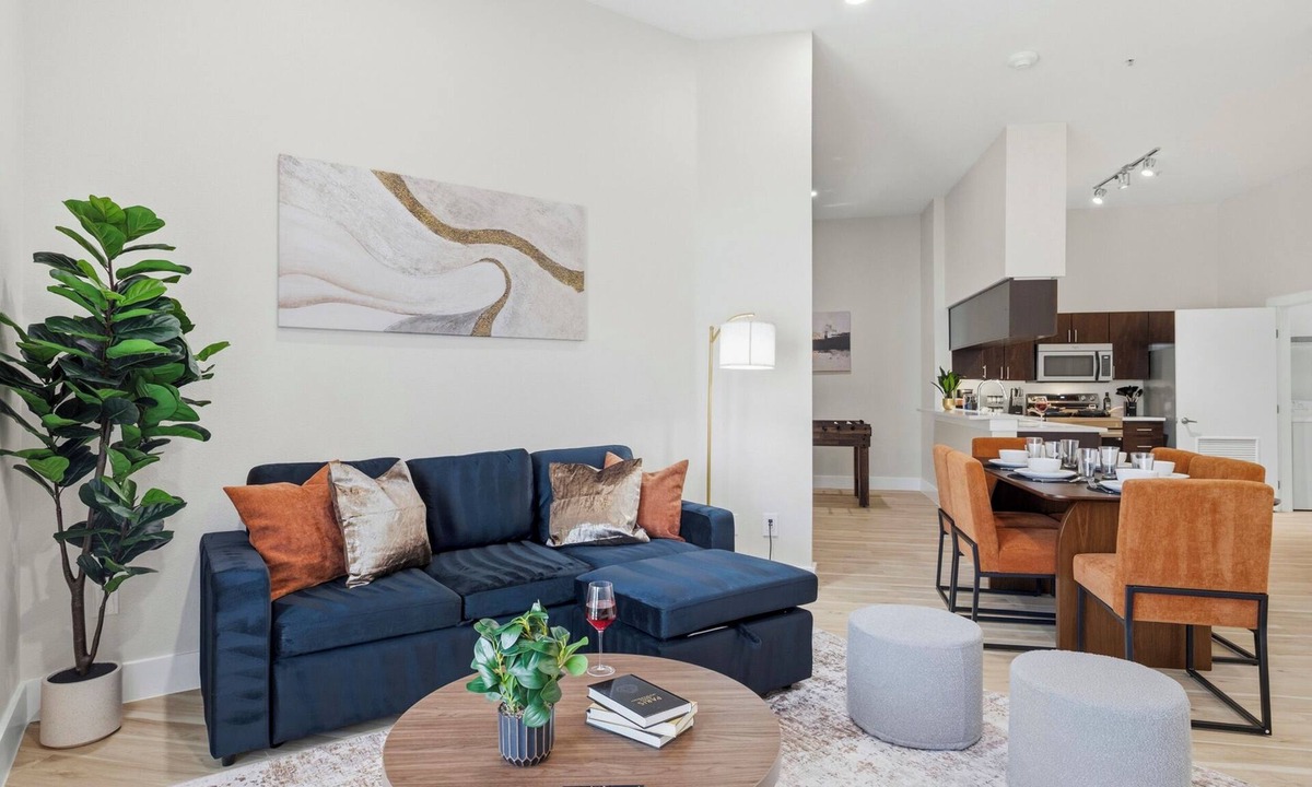 Cityplace Apartment | Uptown 2BR Shops, Dining, Katy Trail, Parking
