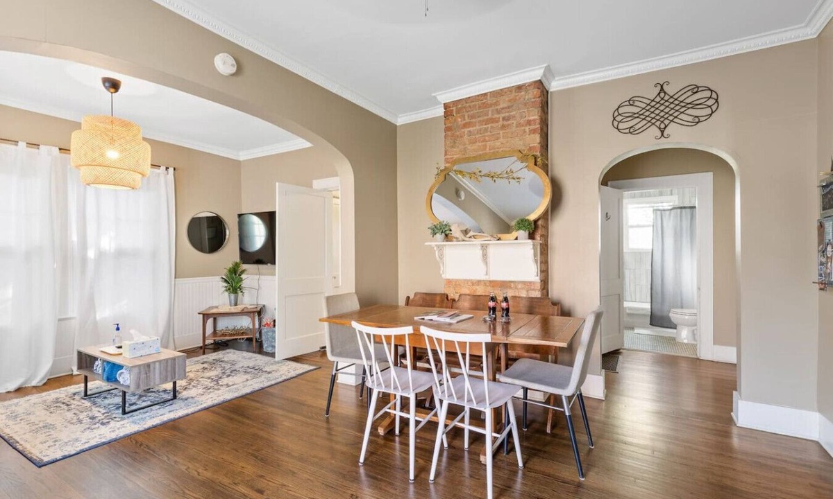 North Chattanooga House | Uptown Cottage- downtown Chattanooga
