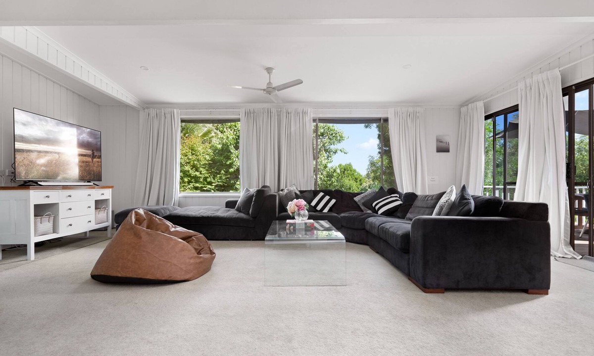 West Bathurst House | Uralla | Lovely house with pool