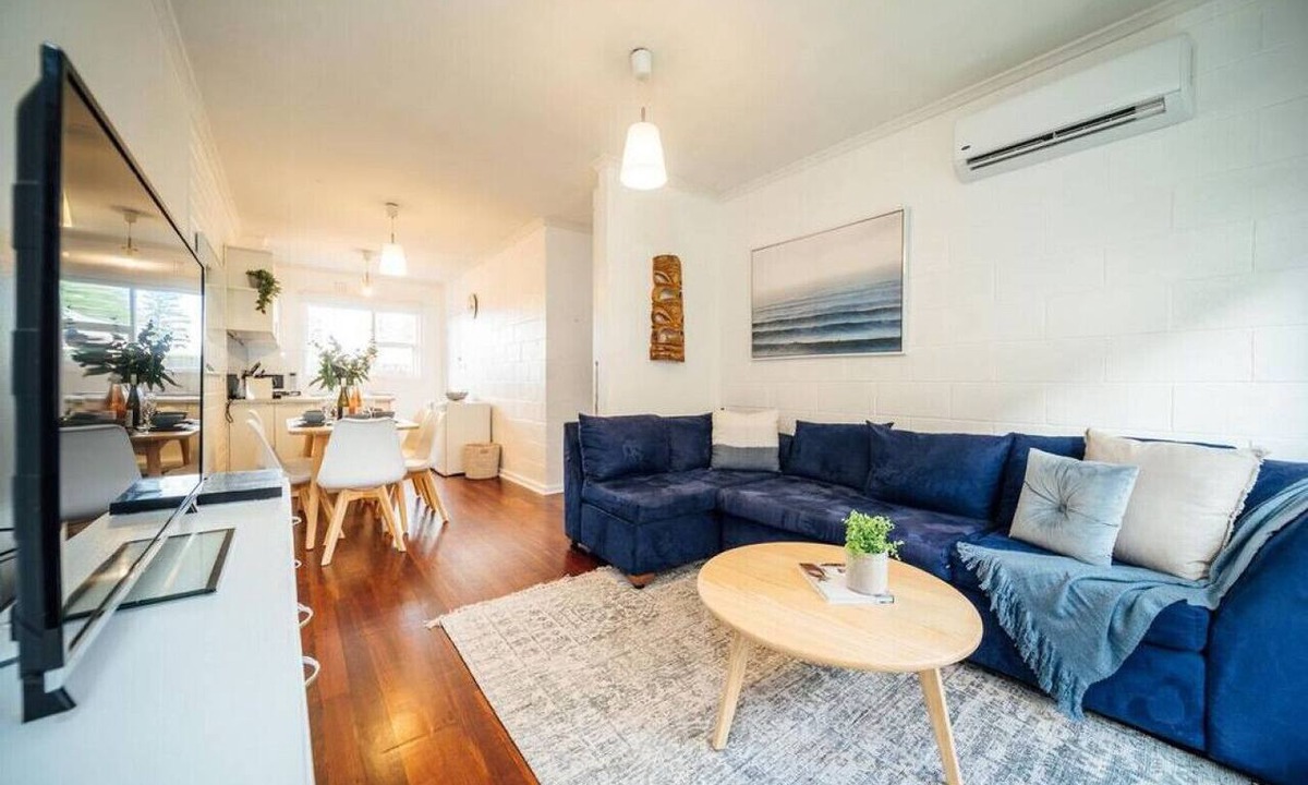 Grange Apartment | Urban Beach Shack - Steps to Grange Beach & Café