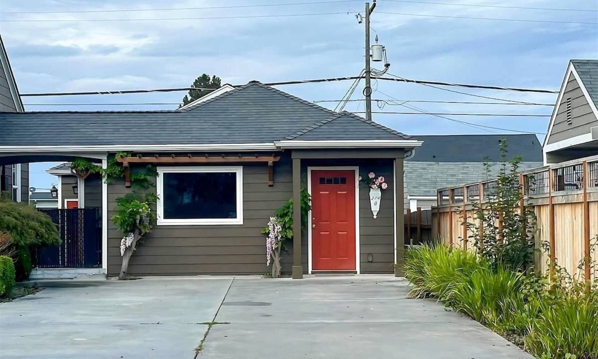 Sequim House | Urban Cedars New! Charming 5-Bedrooms Near Downtown Sequim