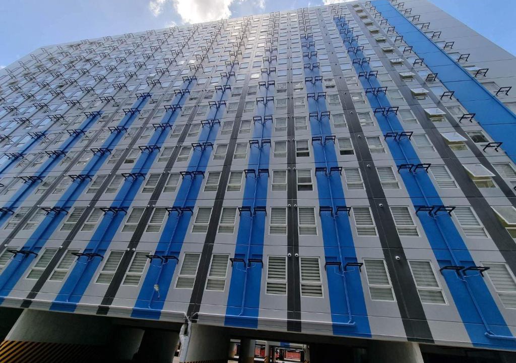 Maybunga House | Urban Deca Condo