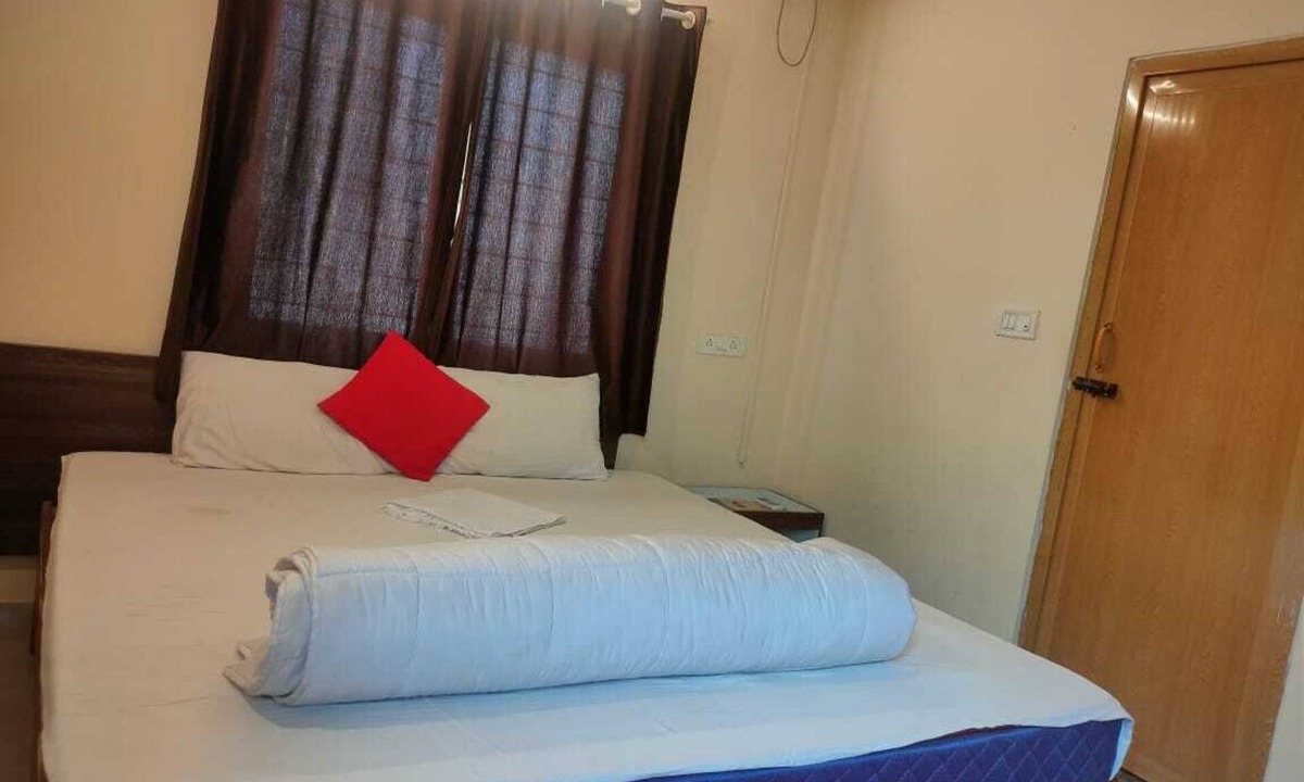 R.K. Hegde Nagar Hotel | Urban Drift