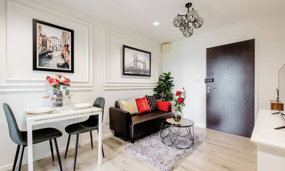 Bang Na Apartment | Urban Elegance Knightsbridge BTS Bearing