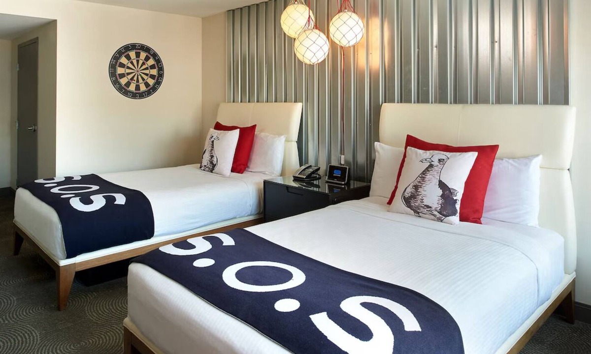 Fisherman's Wharf Hotel | Urban Explorer’s Room near Union Square | Four Amazing Rooms for Family
