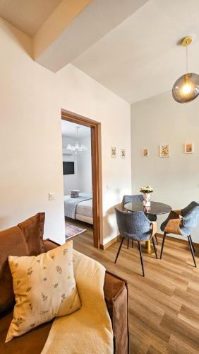Khalkis Apartment | Urban flat
