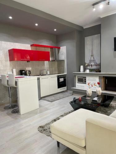 Marousi Apartment | Urban Residence