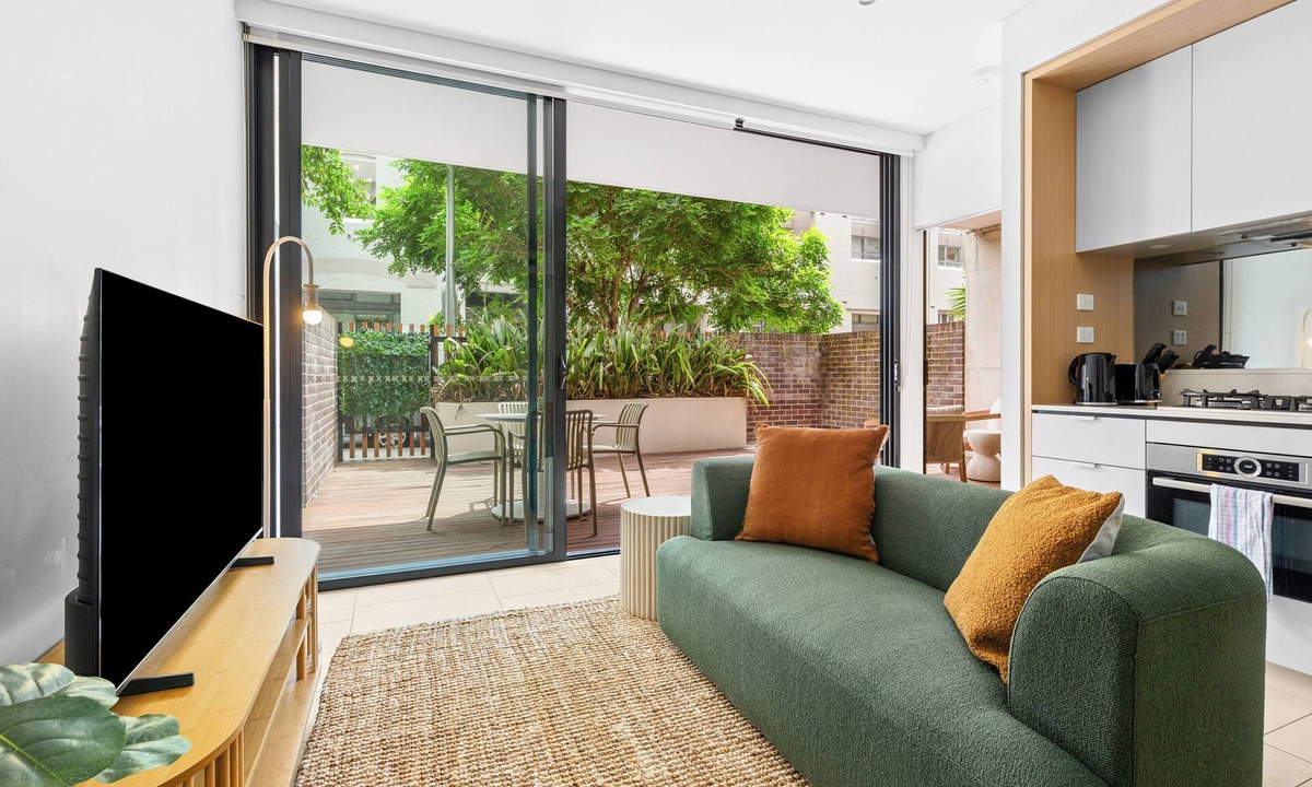 Camperdown Apartment | Urban Sage Tranquil City Stay near Cafs and Markets