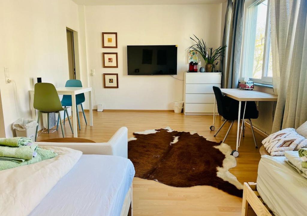 Karlsruhe City Centre Apartment | UrbanPause Studio KA-Mitte