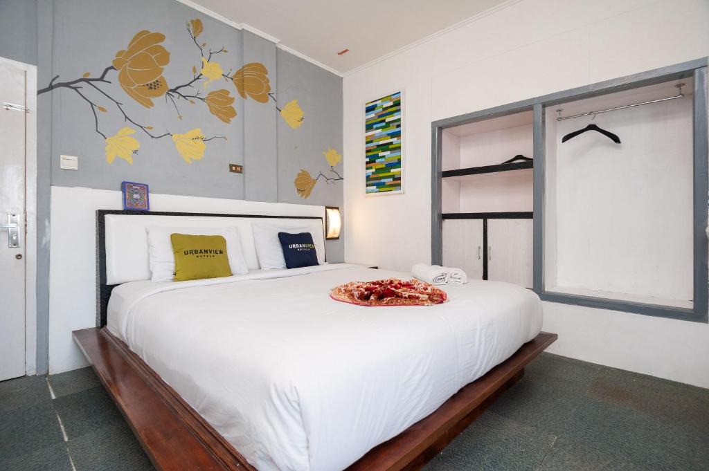 Bukittinggi Hotel | Urbanview Hotel Ananda Syariah by RedDoorz