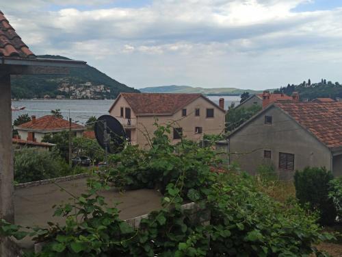 Kamenari Apartment | Uroš