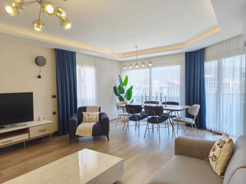 Bornova Apartment | Utopia Suite Residence, 4 Bedroom Apartment