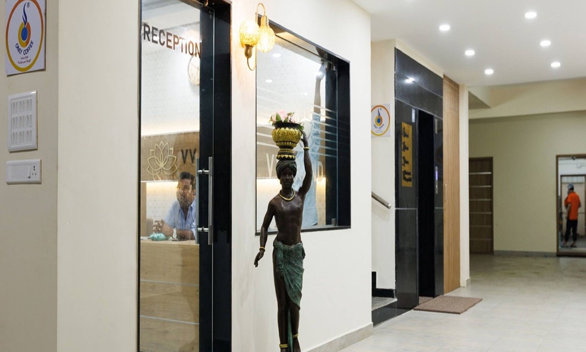 West Mambalam Hotel | V V Grand